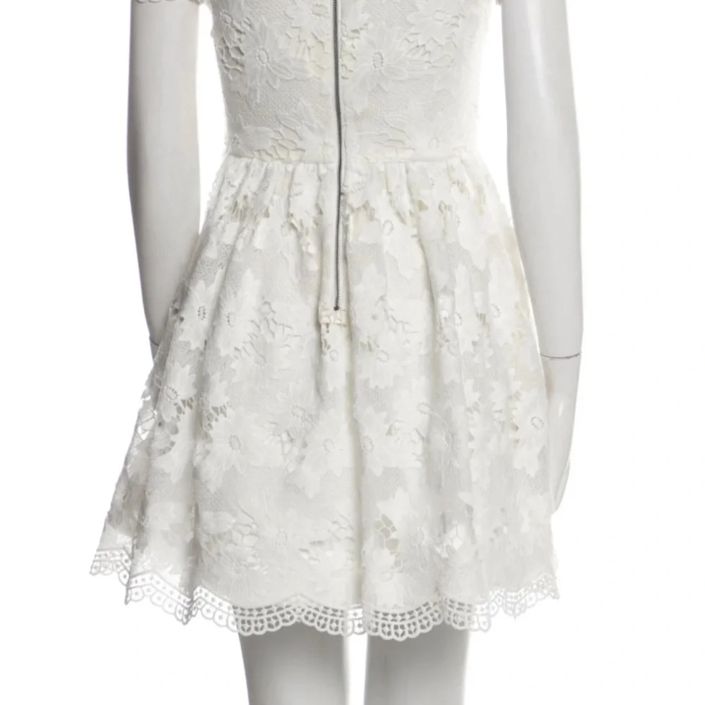 Alice + Olivia Karen Lace Mini Dress size 8 - Picture 3 of 11